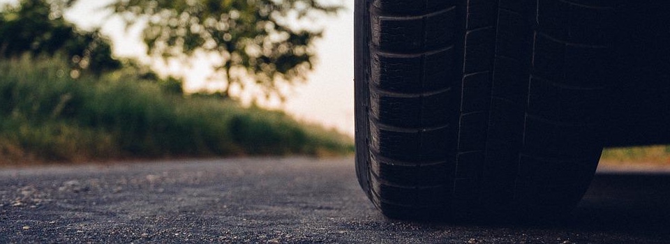 Can I use all-season car tyres in Sweden?